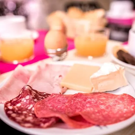杜卡德安酒店 酒店 4*