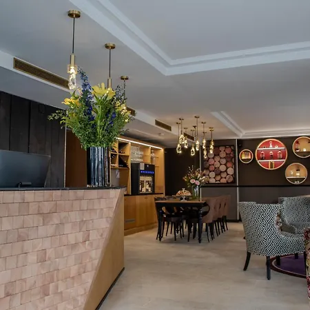 Du Cadran 4* Paris