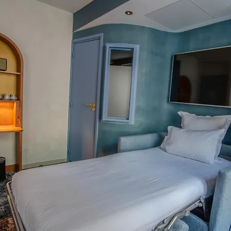 Du Cadran Hotel