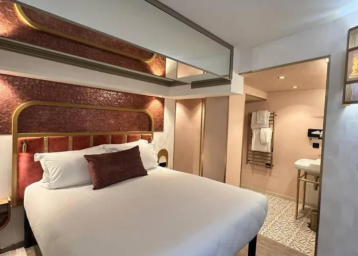 Du Cadran 4* Париж