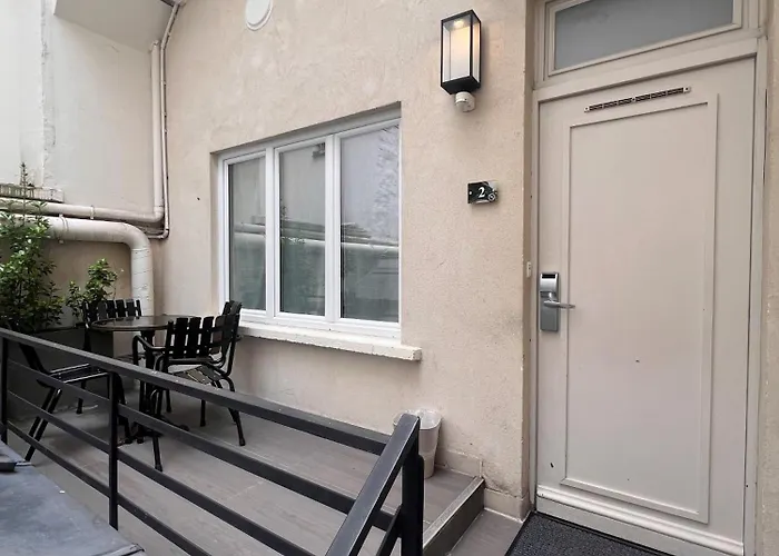 دو كادرون فندق